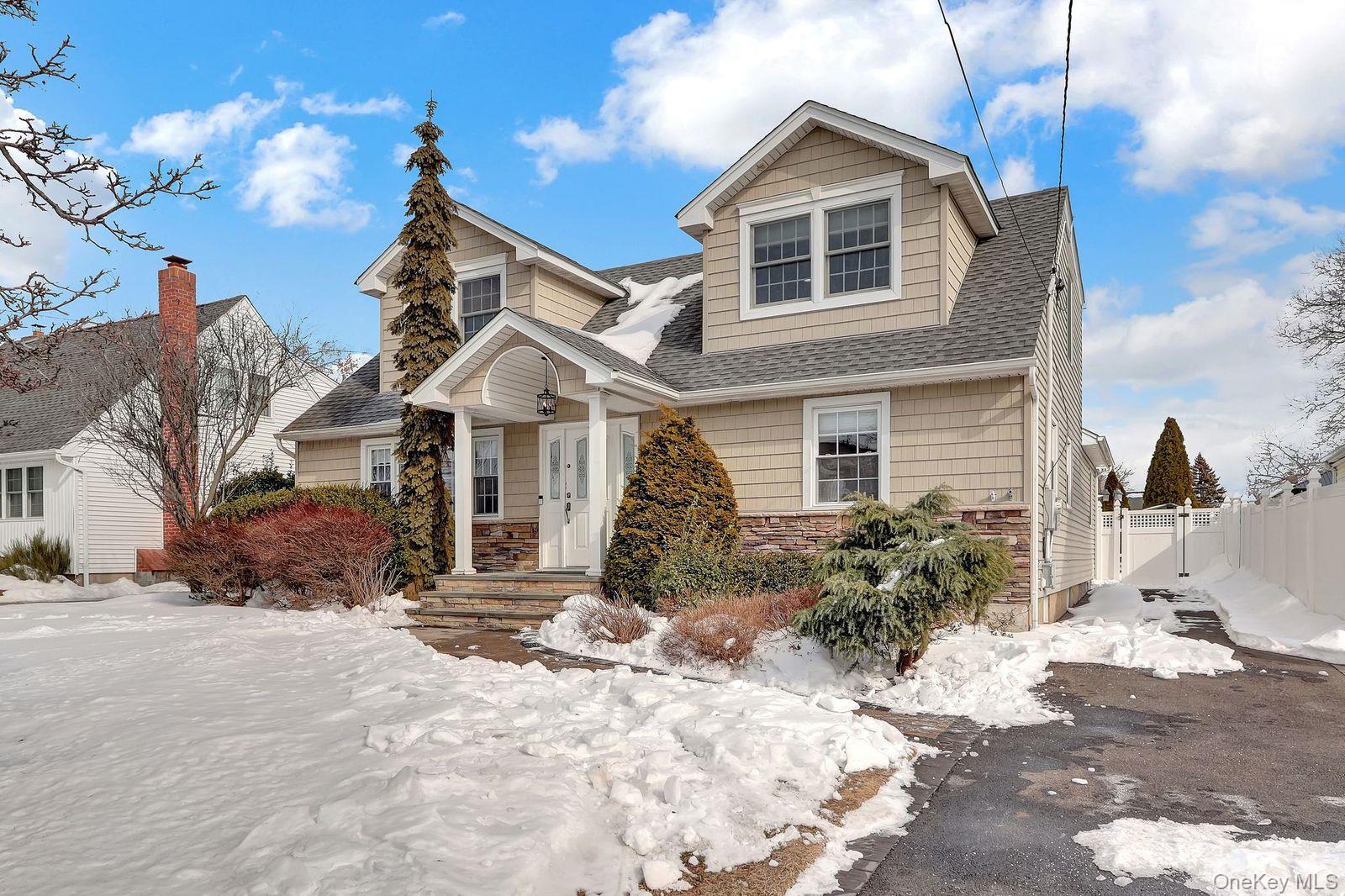 1315 Little Neck Avenue, North Bellmore, NY 11710