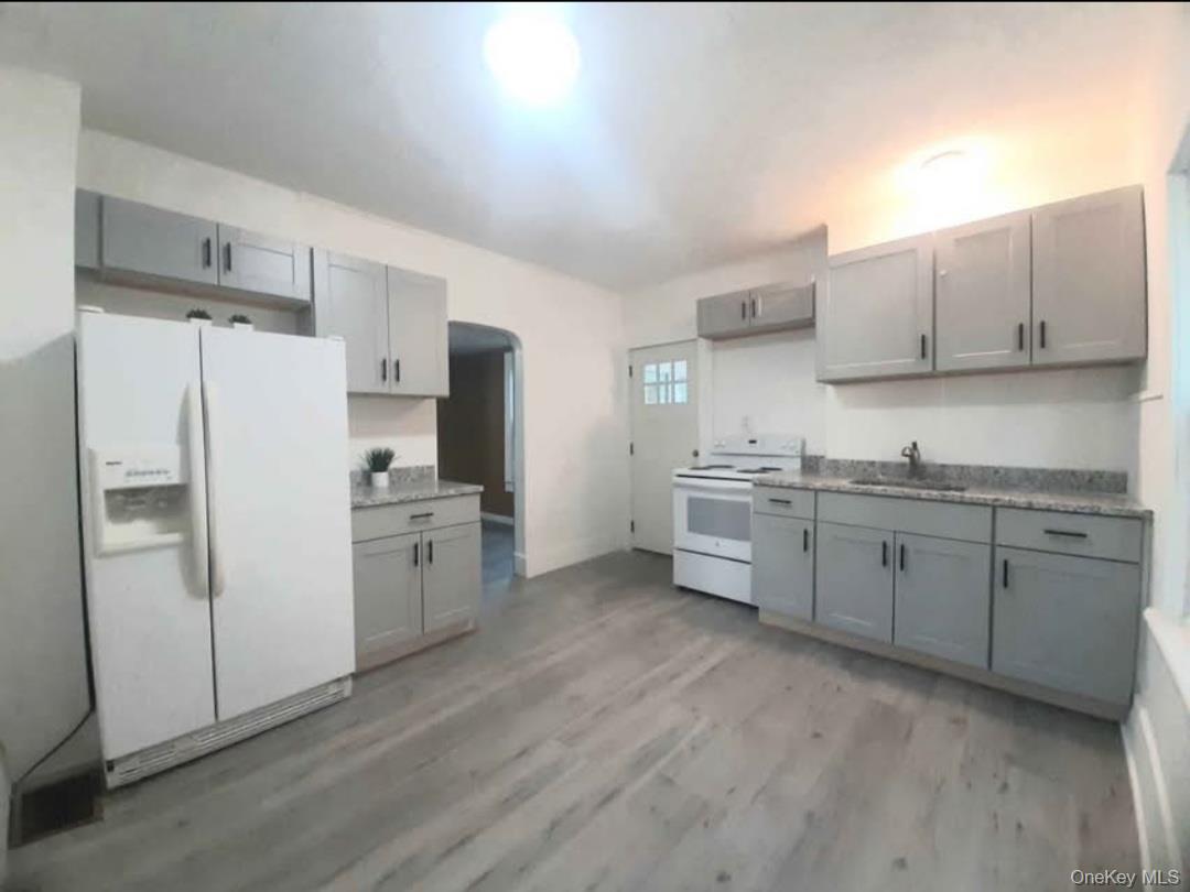 124 South Avenue, Poughkeepsie, NY 12601