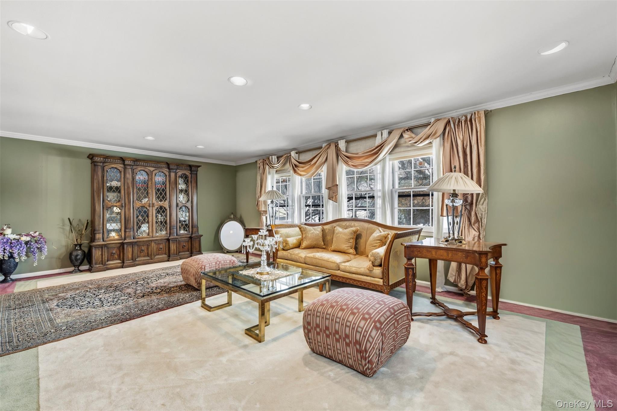 8 Pine Drive, Great Neck, NY 11021