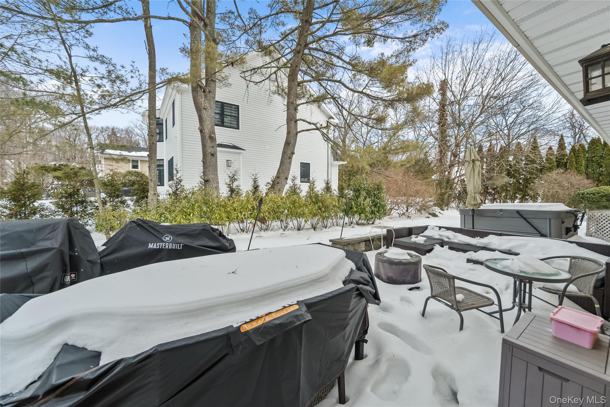 3 Greentree Drive, Scarsdale, NY 10583