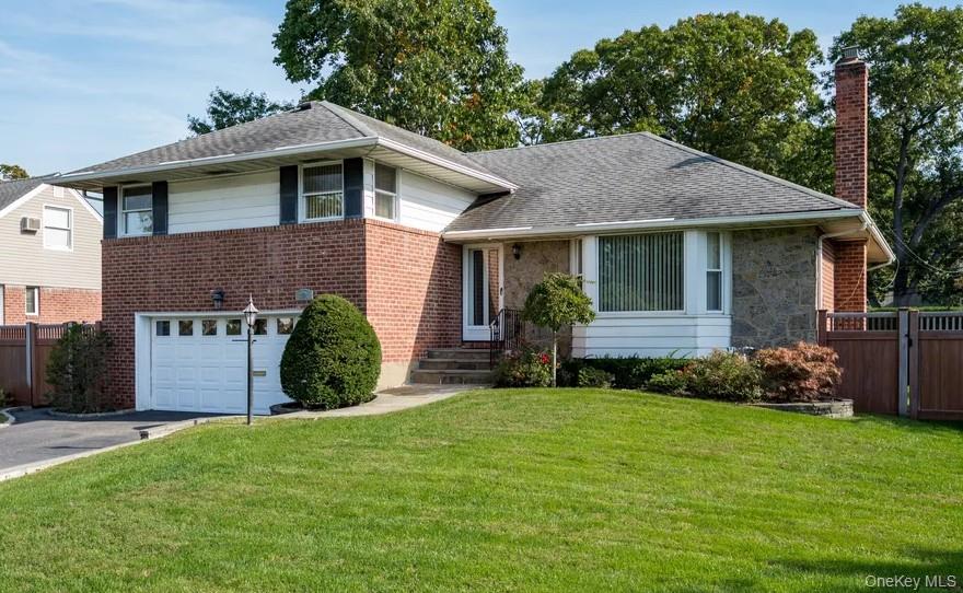 194 Rhododendron Drive, Westbury, NY 11590