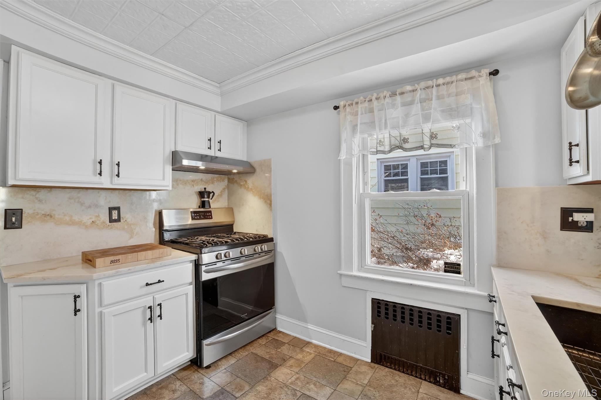 White Plains, NY 10606