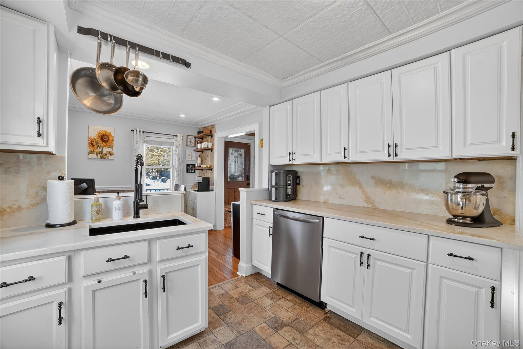 White Plains, NY 10606