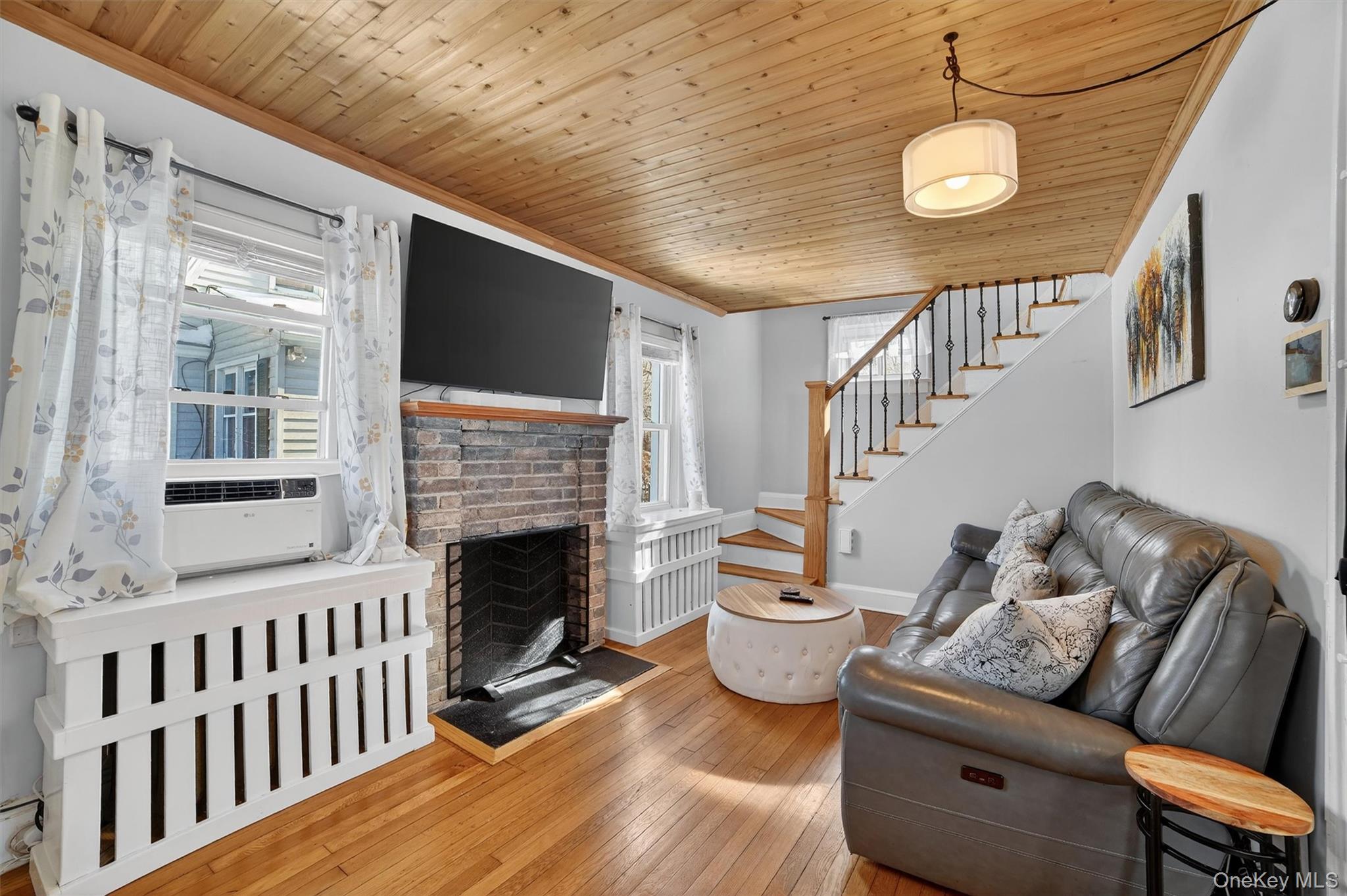 White Plains, NY 10606