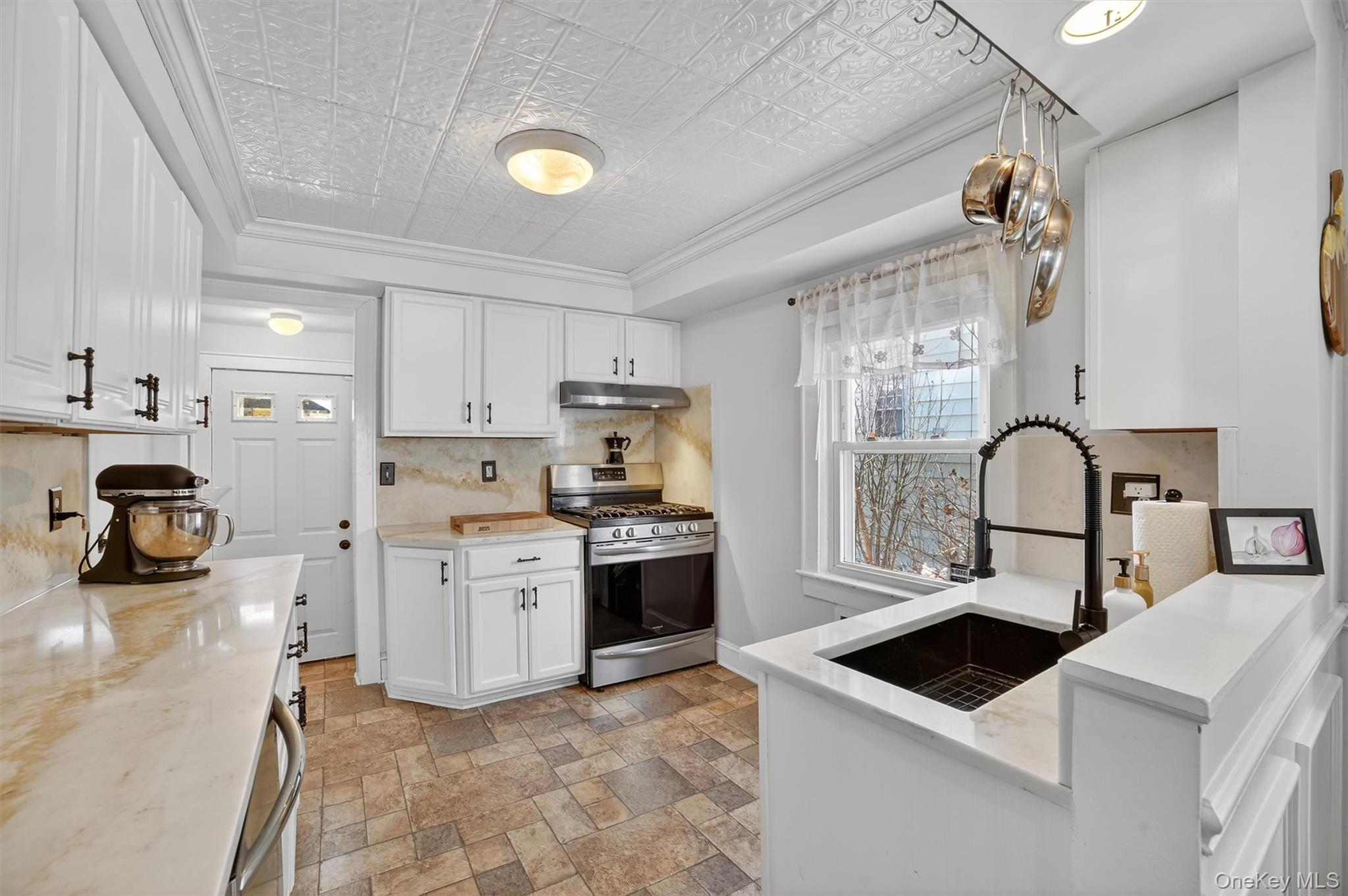 White Plains, NY 10606