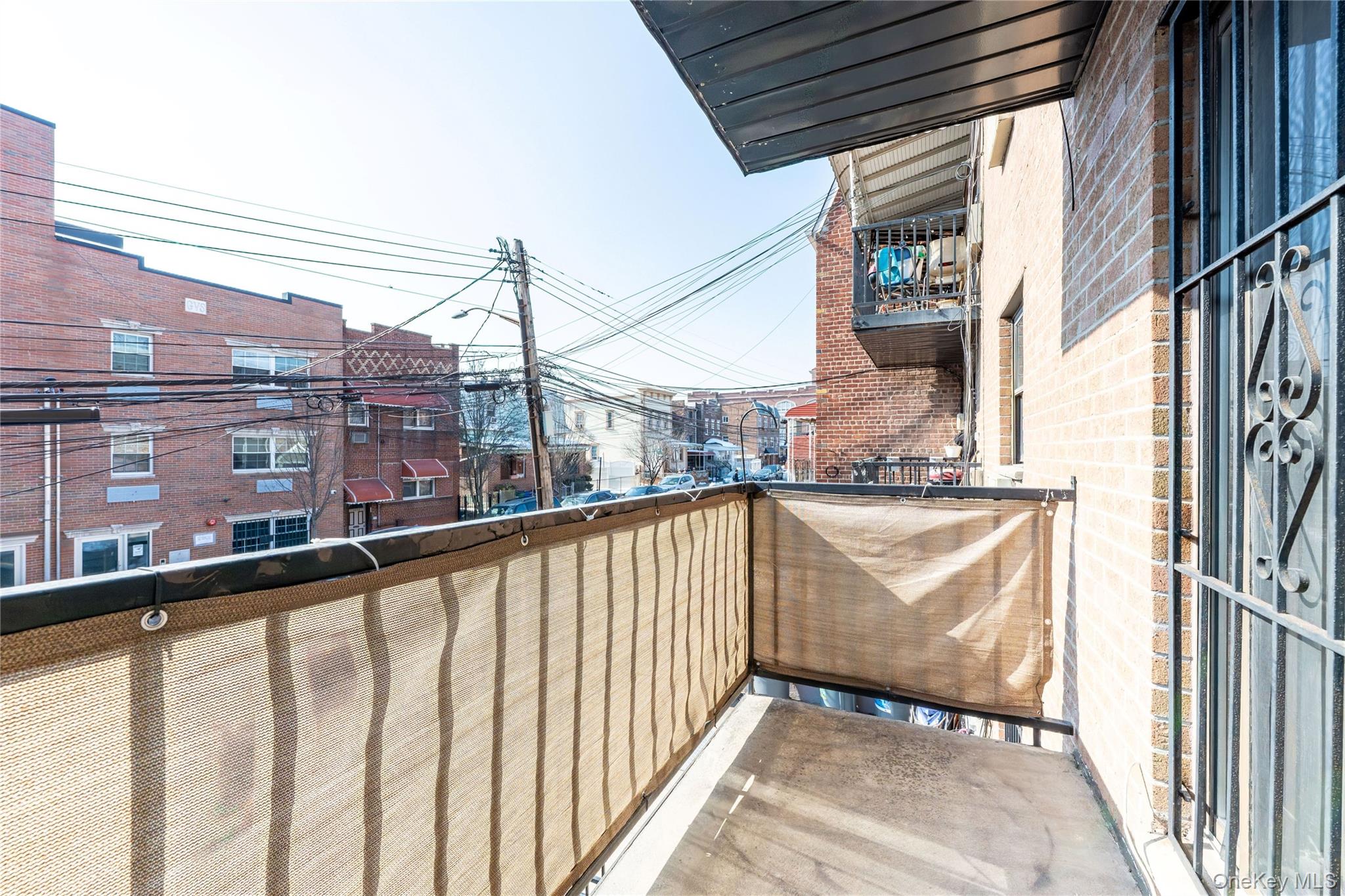 5609 van cleef, Corona, NY 11368