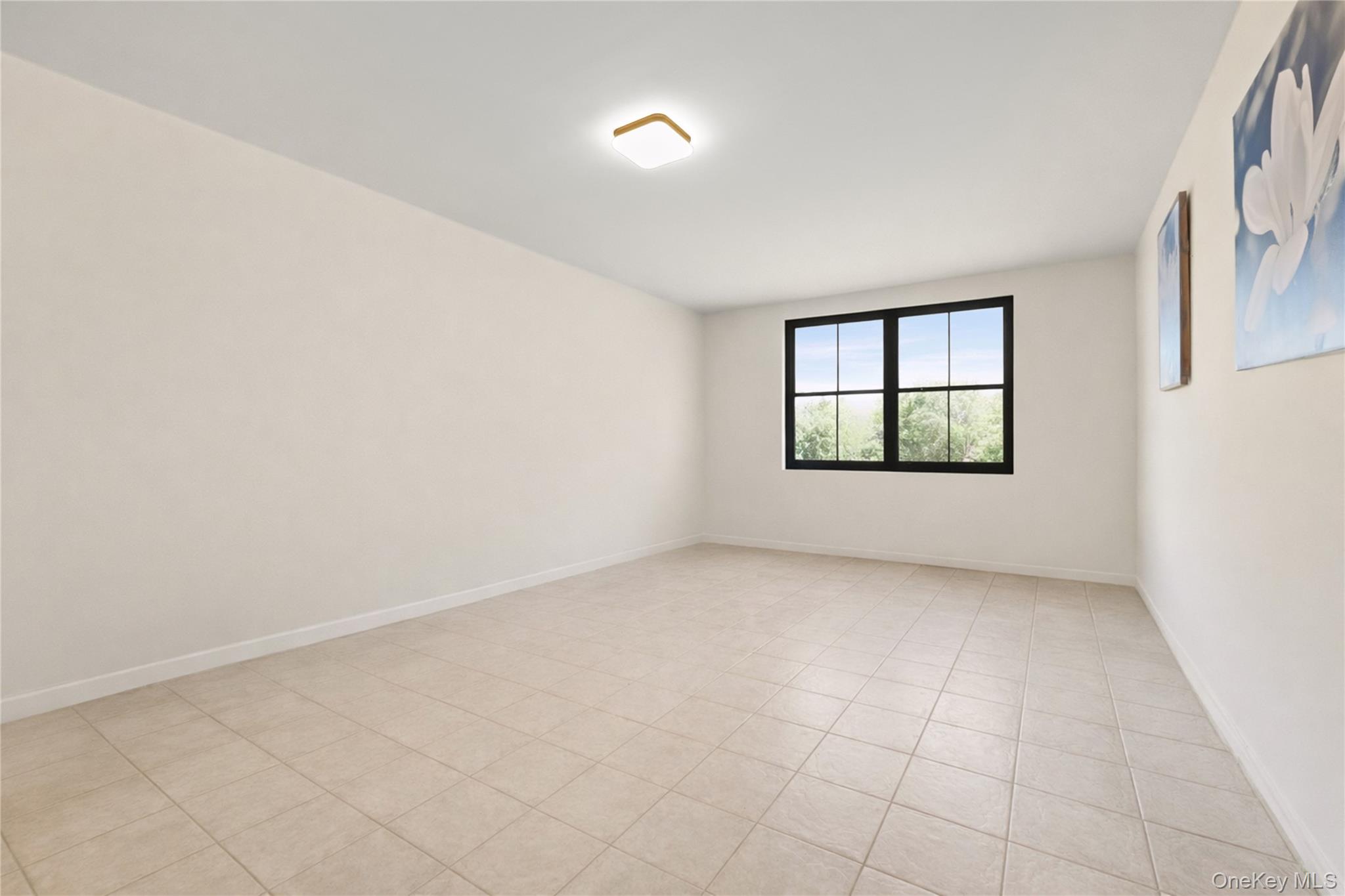 5609 van cleef, Corona, NY 11368