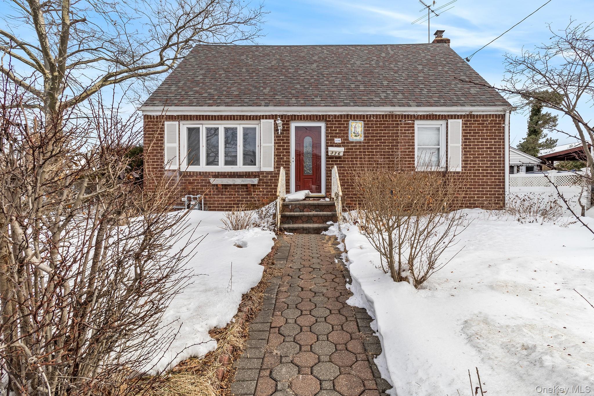 336 Herricks Road, Mineola, NY 11501