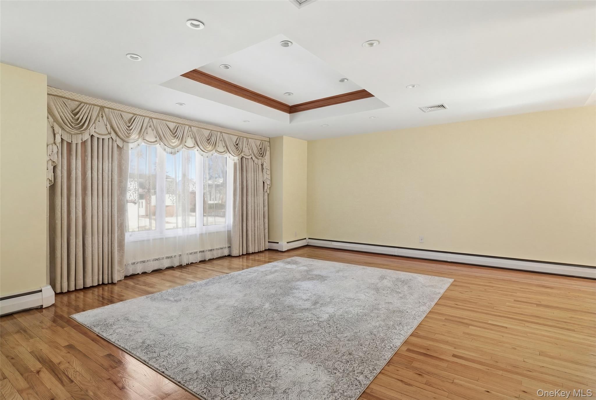 716 Park Lane, Valley Stream, NY 11581