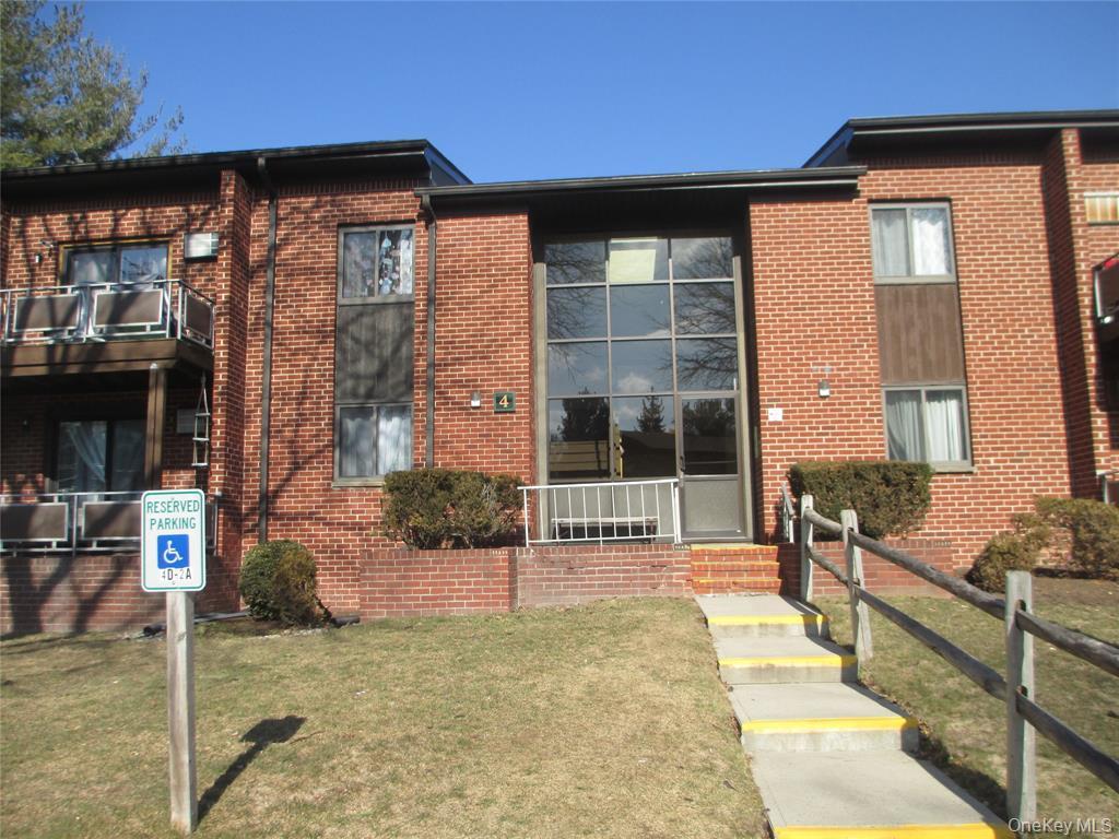 4 Darian Court # 1C, Pomona, NY 10970