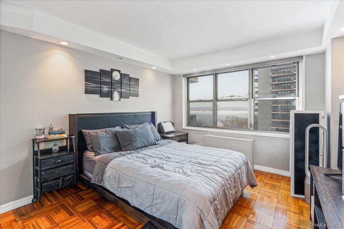 17-85 215th Street # 9L, Bayside, NY 11360