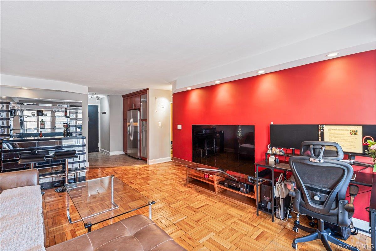 17-85 215th Street # 9L, Bayside, NY 11360