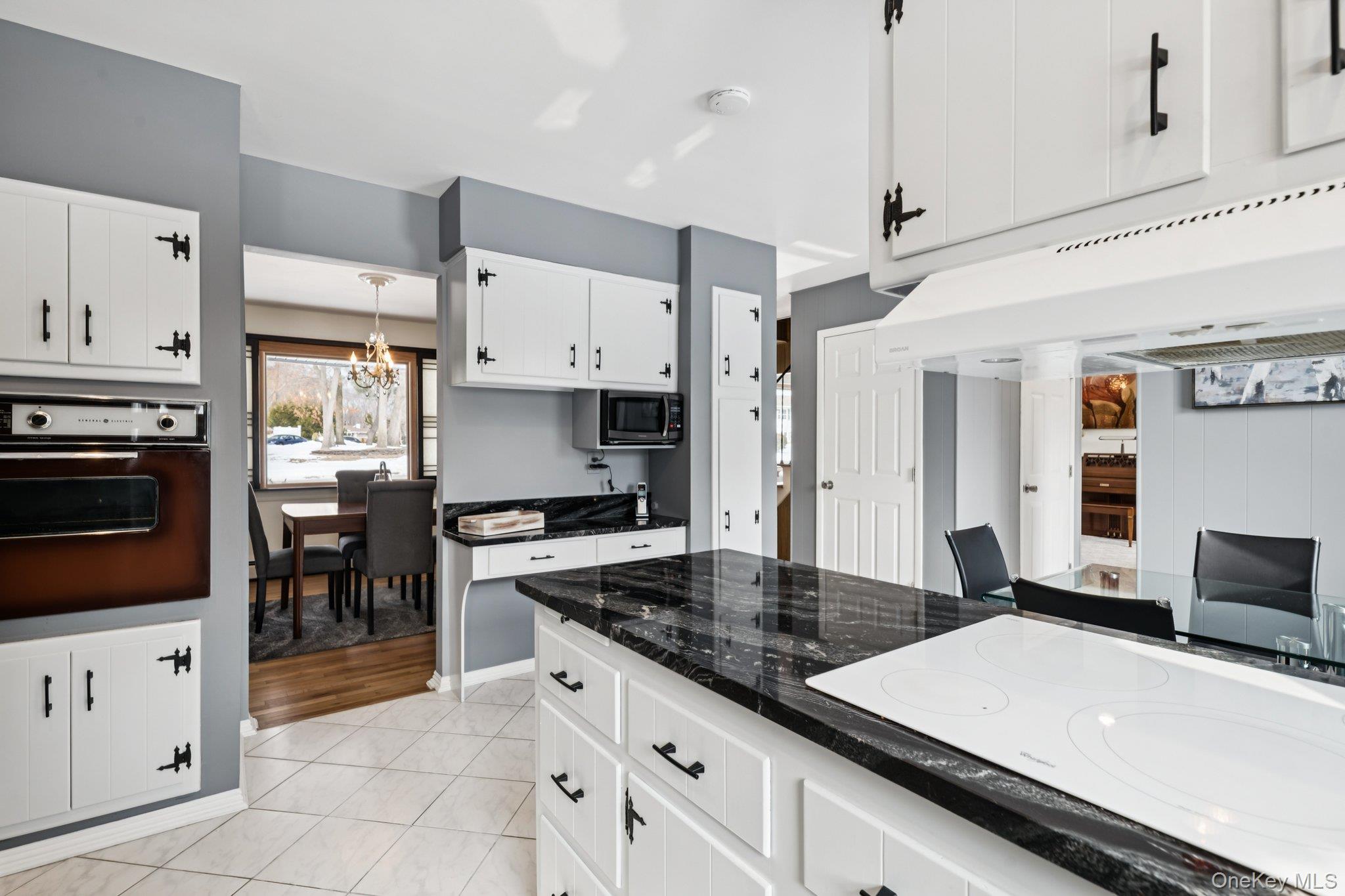 28 Sycamore Avenue, Lake Grove, NY 11755