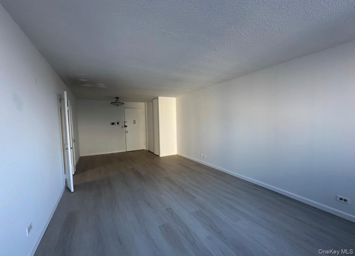 1 BAY CLUB Drive # 7G, Bayside, NY 11360