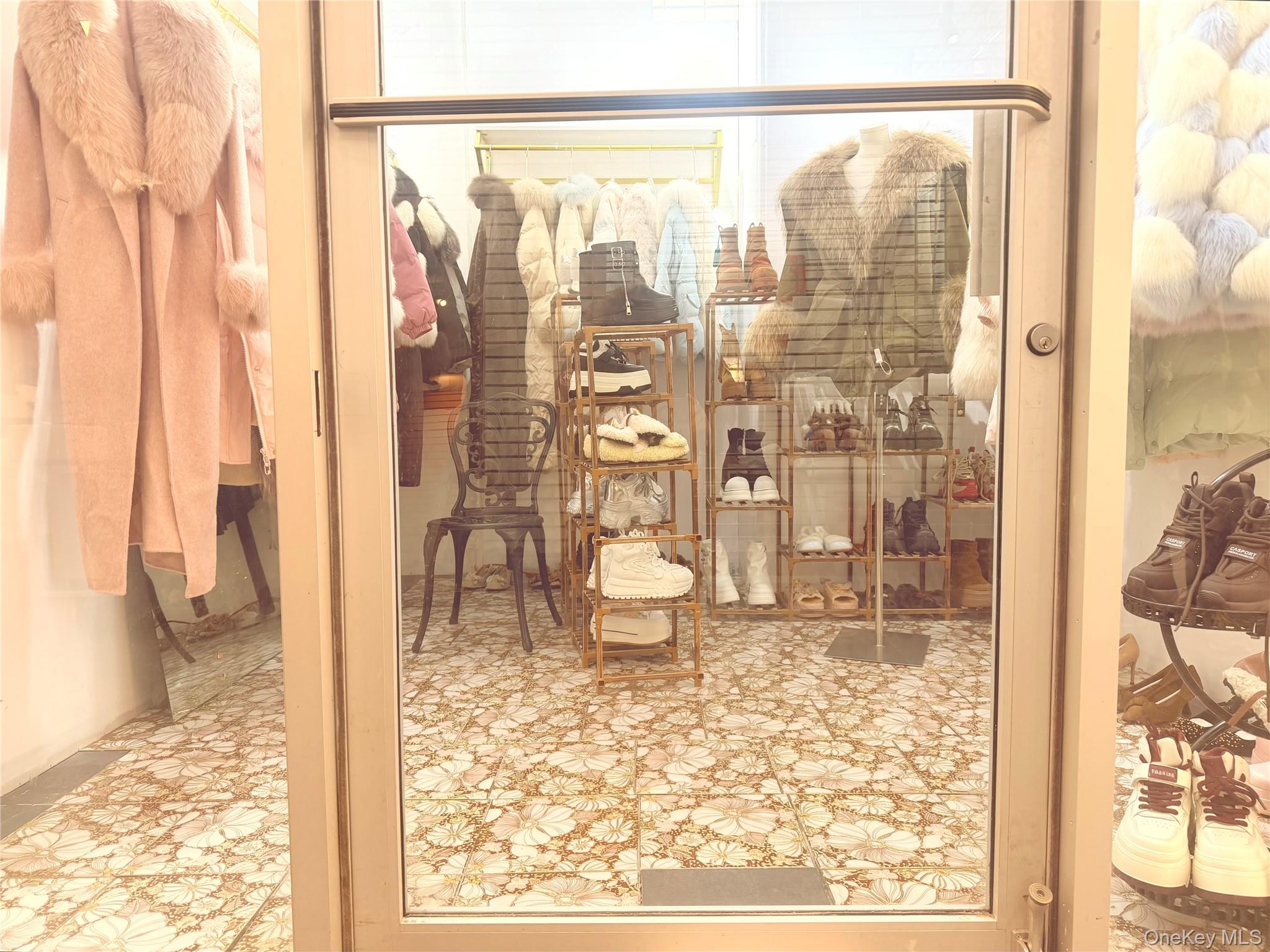 3708 Main Street # Booth A3, Flushing, NY 11354