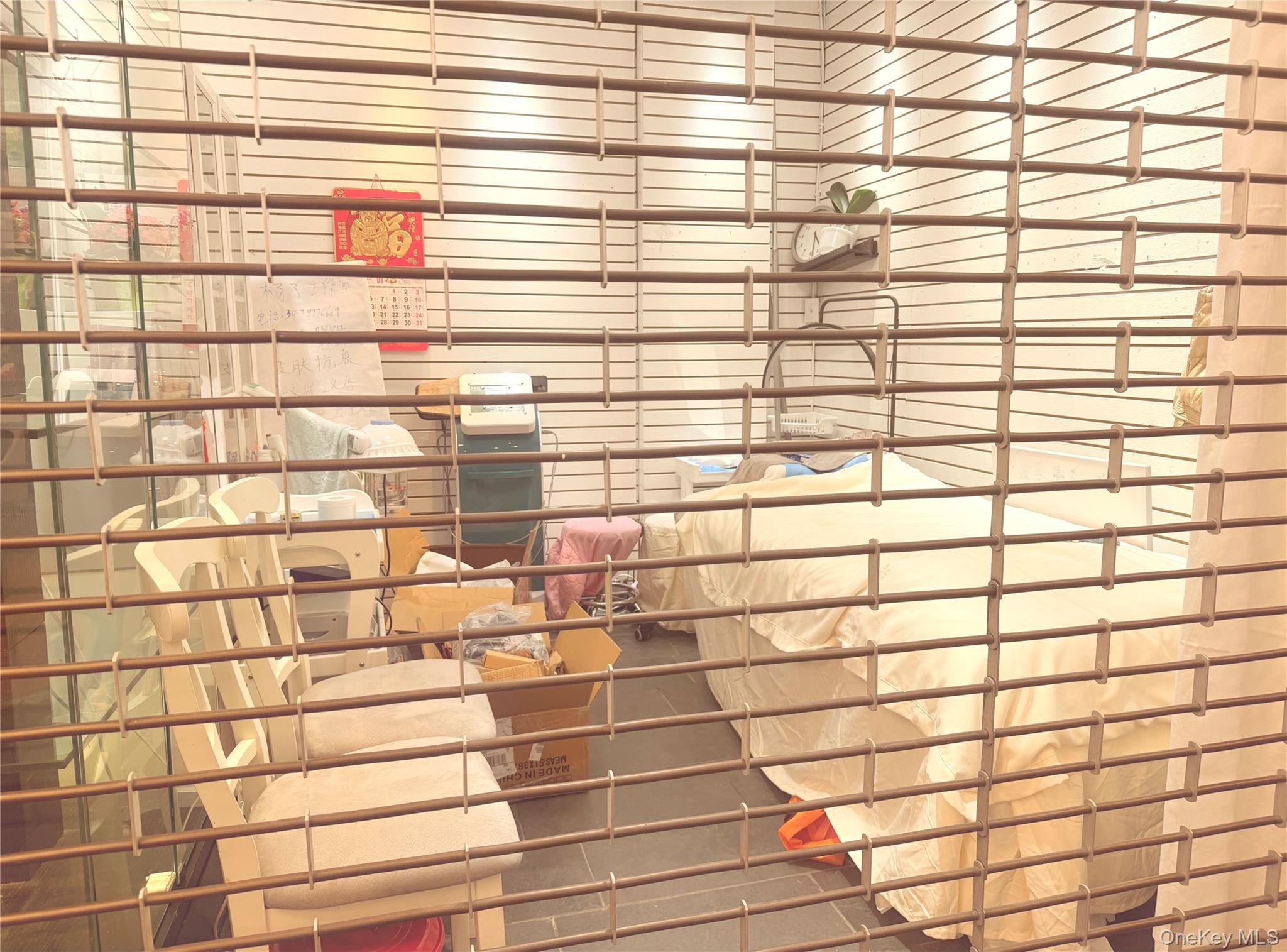 3708 Main Street # Booth A3, Flushing, NY 11354