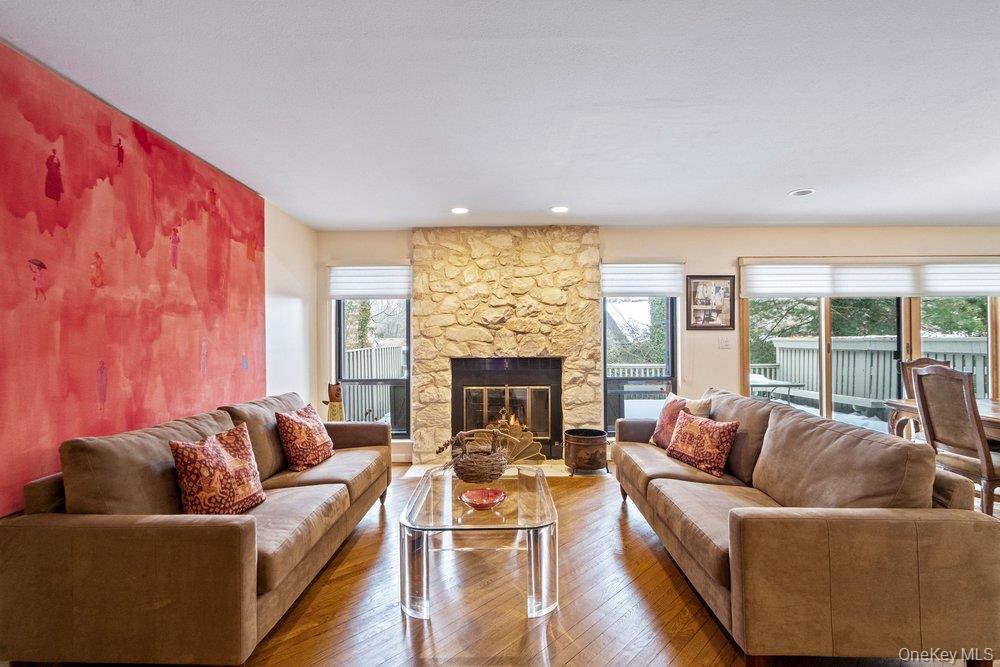 194 Alta Terrace Terrace # 194, Jericho, NY 11753