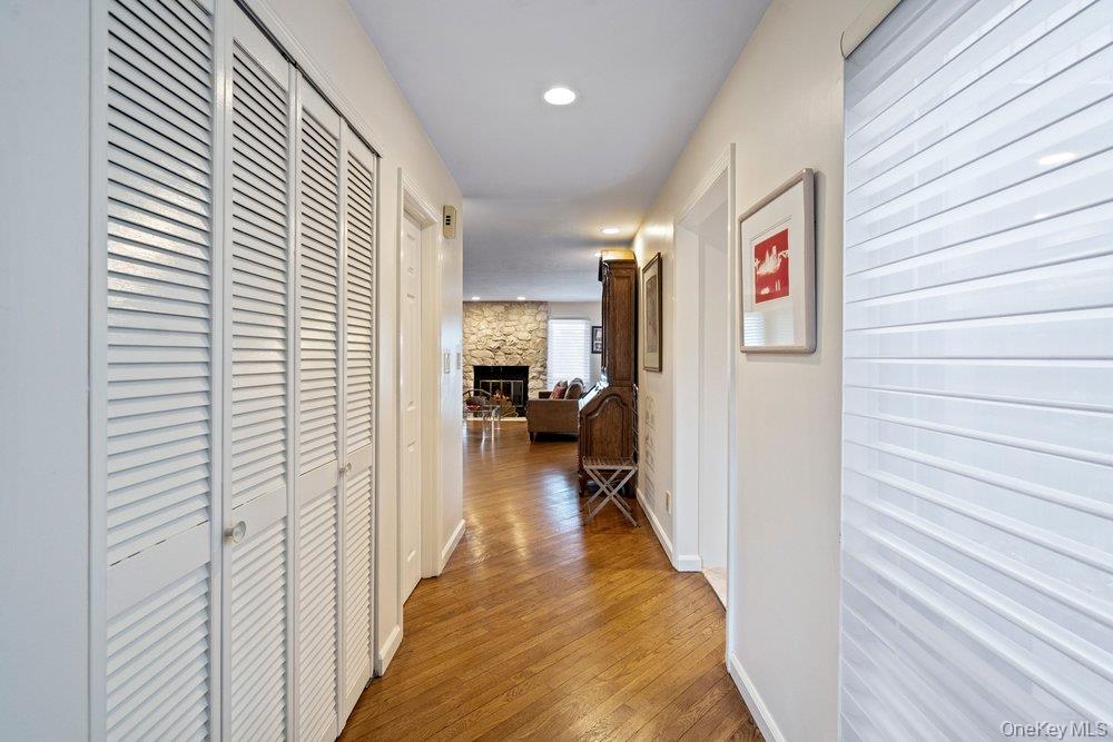 194 Alta Terrace Terrace # 194, Jericho, NY 11753