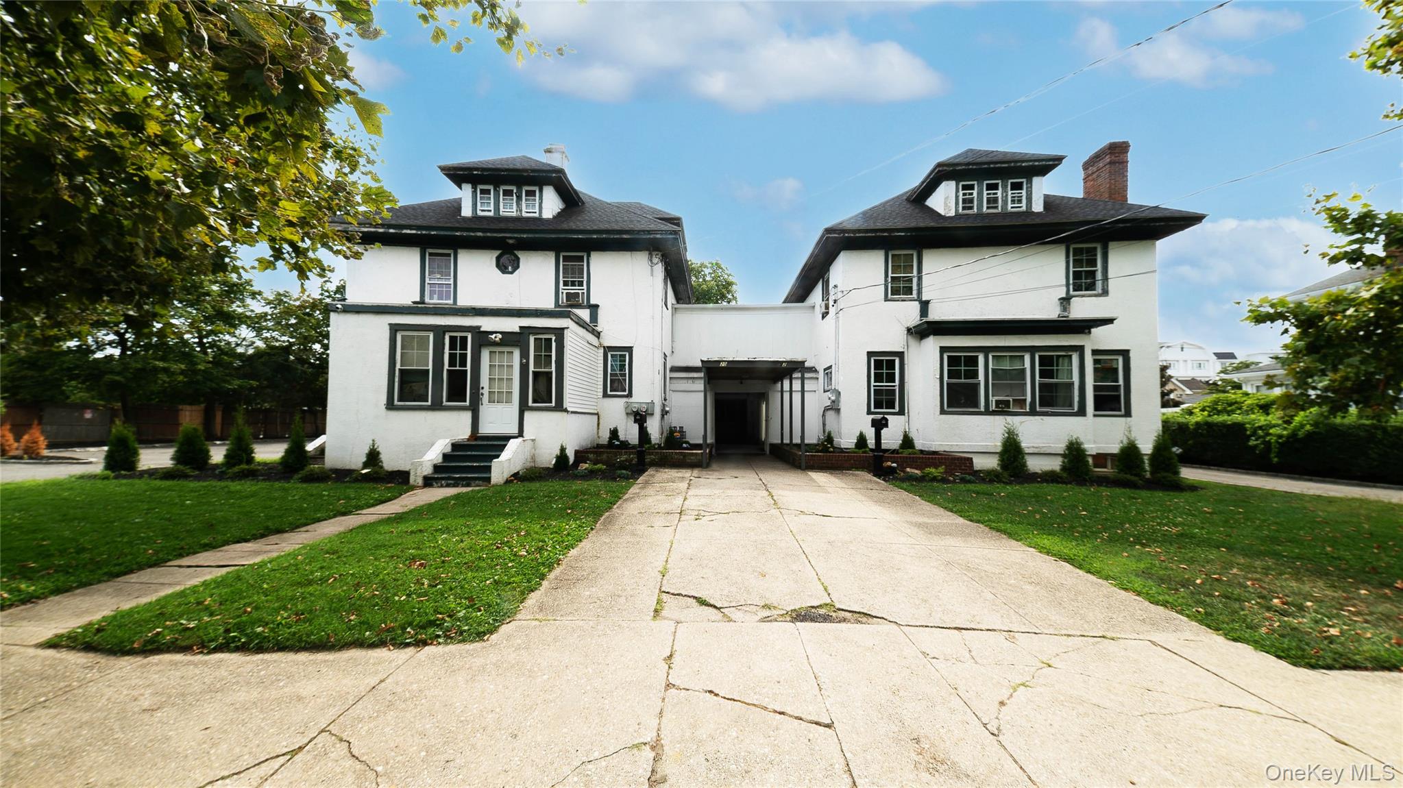 20-22 Bay Shore Avenue # APT 20-1A, Bay Shore, NY 11706