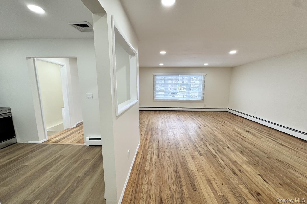 6 Merle Place, Deer Park, NY 11729