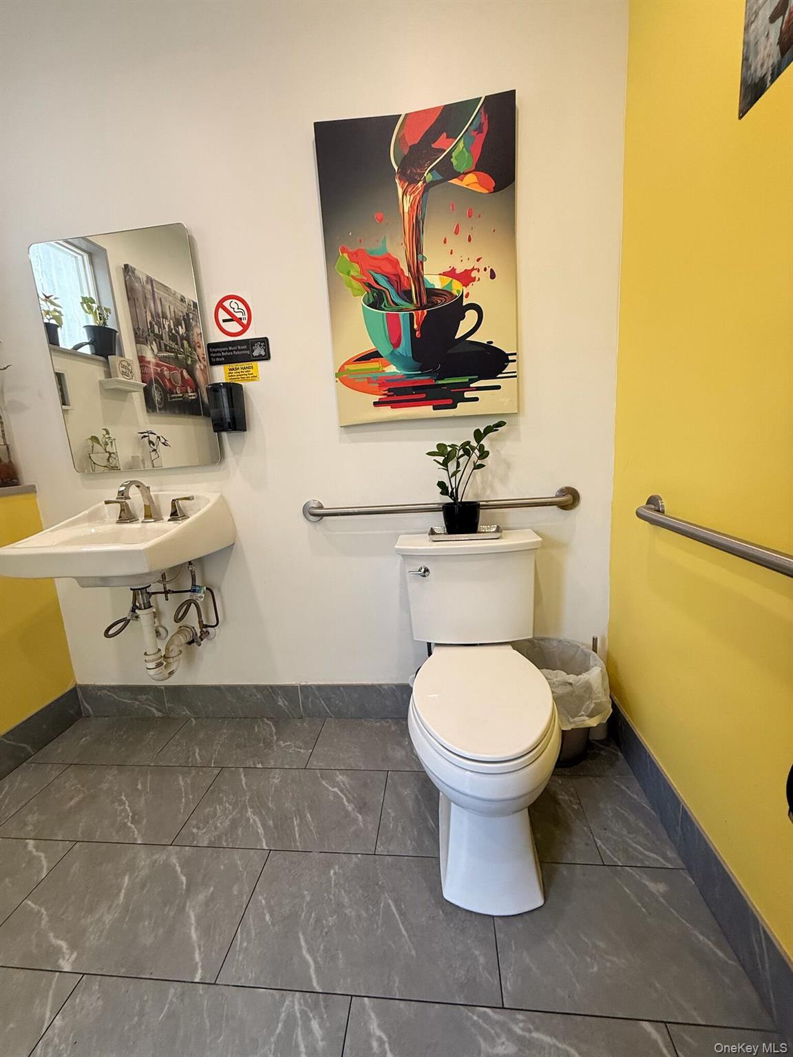 882 Hempstead Turnpike, Franklin Square, NY 11010