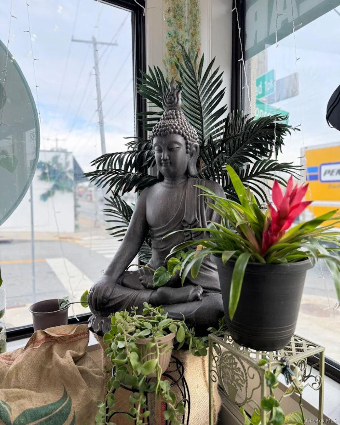 882 Hempstead Turnpike, Franklin Square, NY 11010