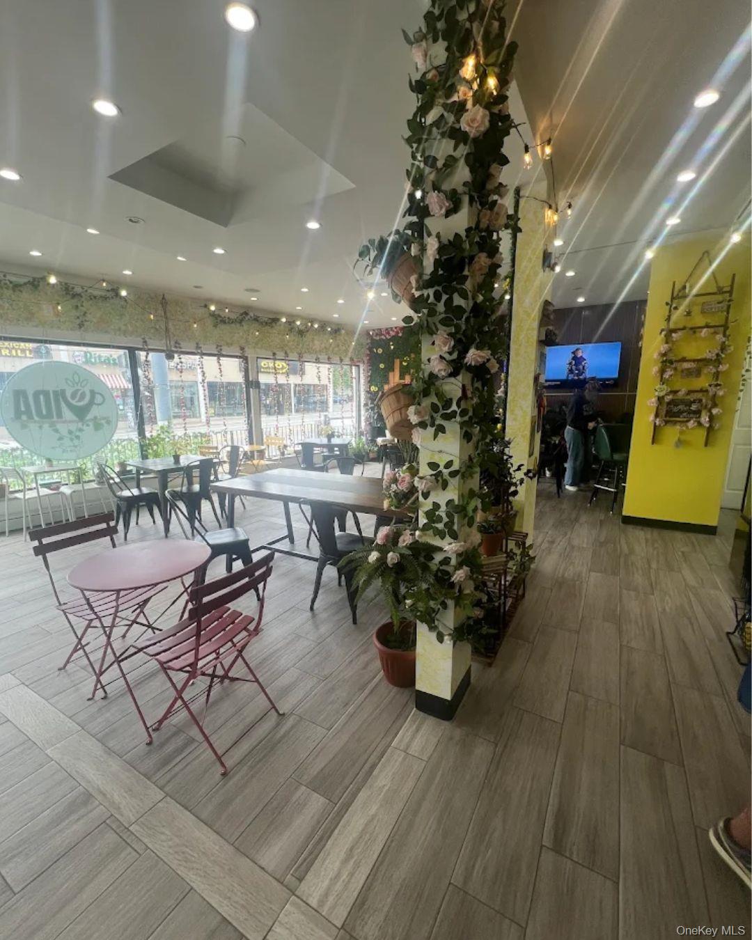 882 Hempstead Turnpike, Franklin Square, NY 11010