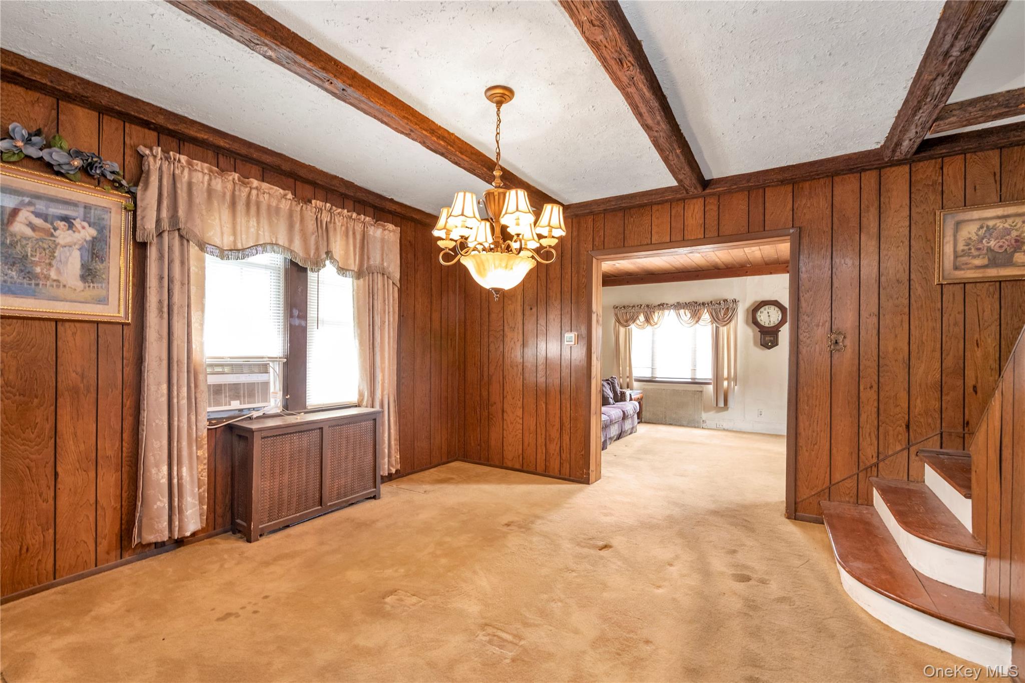 30 Putnam Avenue, Lynbrook, NY 11563