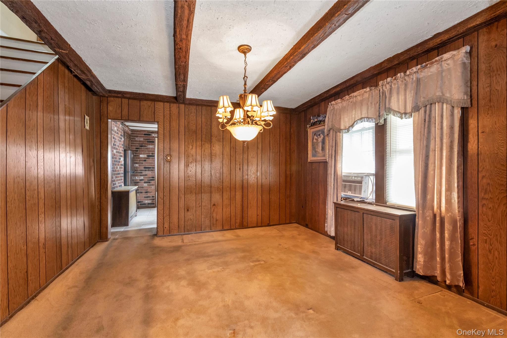 30 Putnam Avenue, Lynbrook, NY 11563