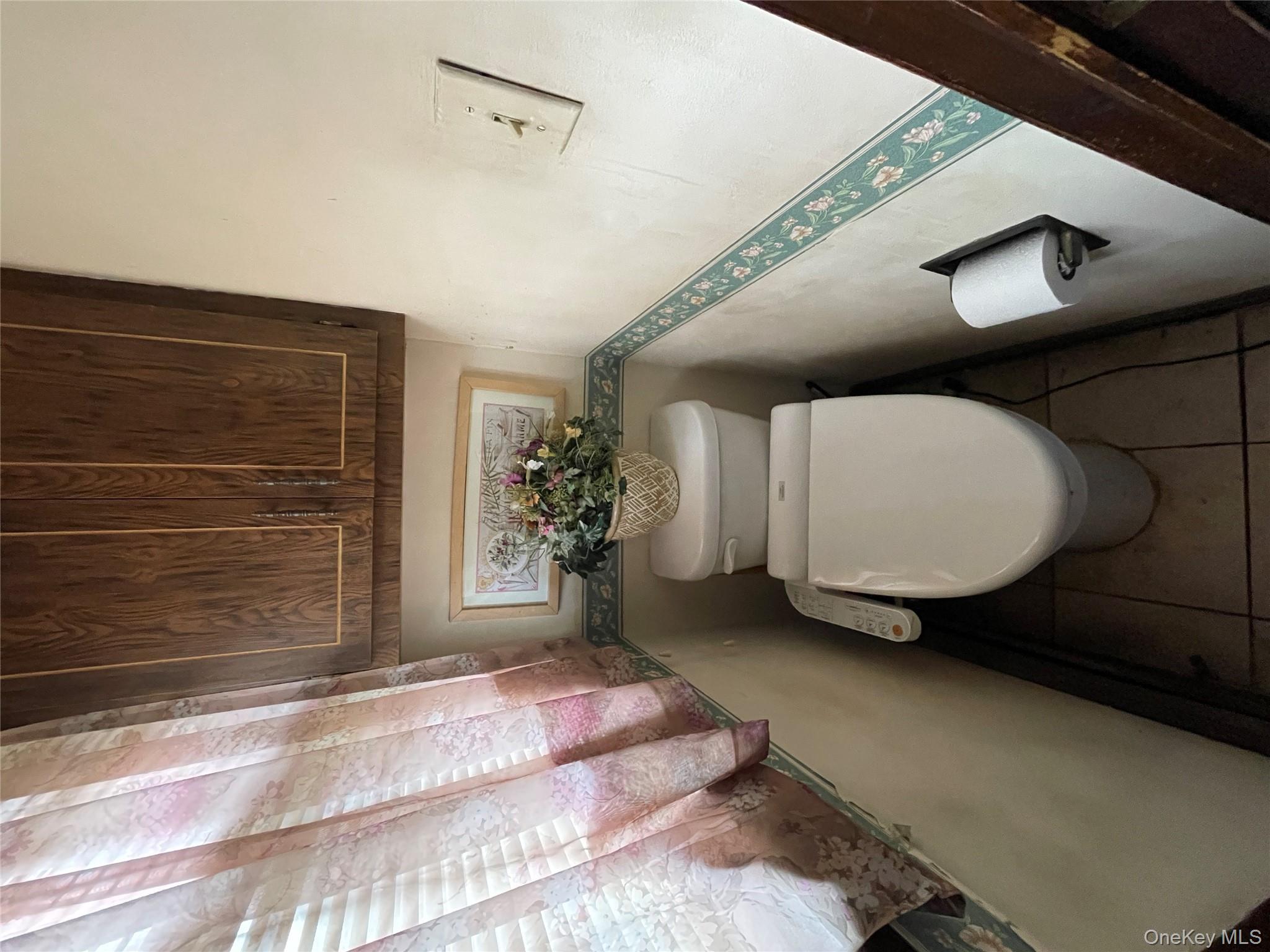 30 Putnam Avenue, Lynbrook, NY 11563