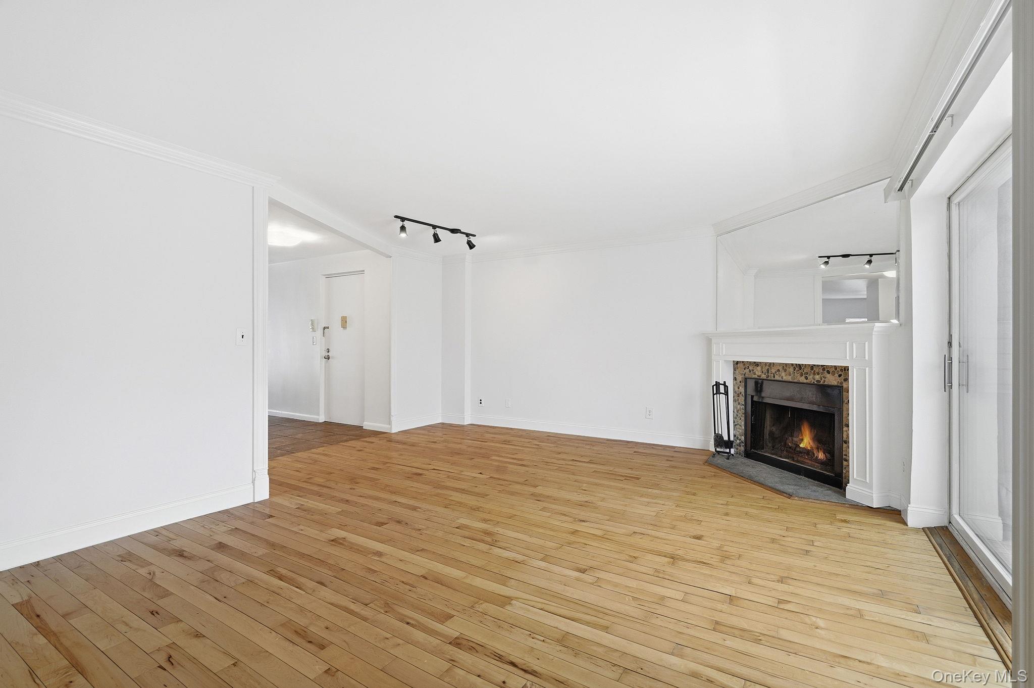 152 Tier Street # 211C, Bronx, NY 10464