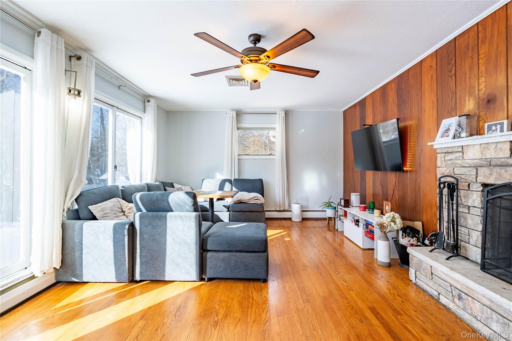 77 Colburn Drive, Poughkeepsie, NY 12603