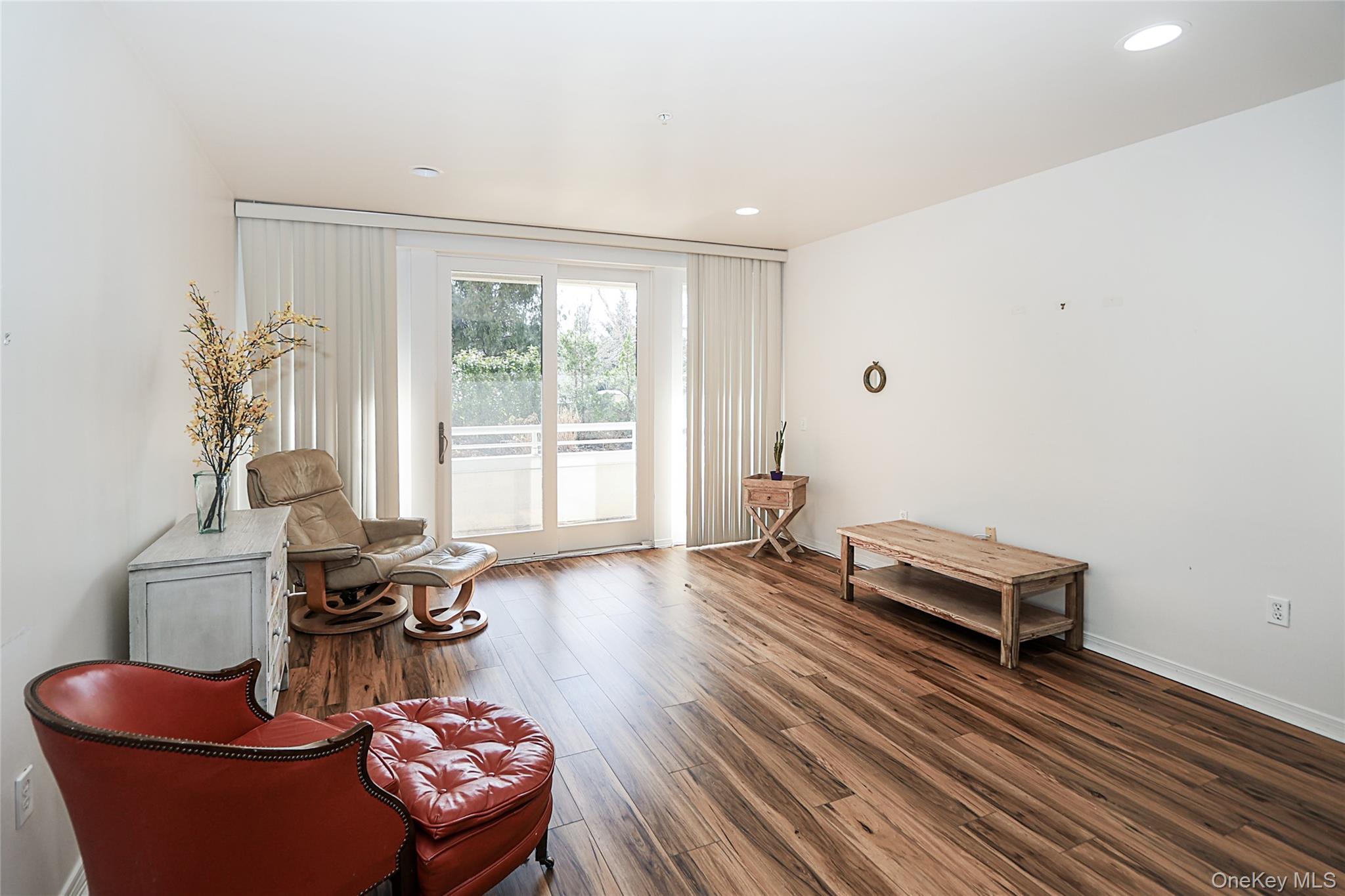 100 Harbor View Drive # 111, Port Washington, NY 11050