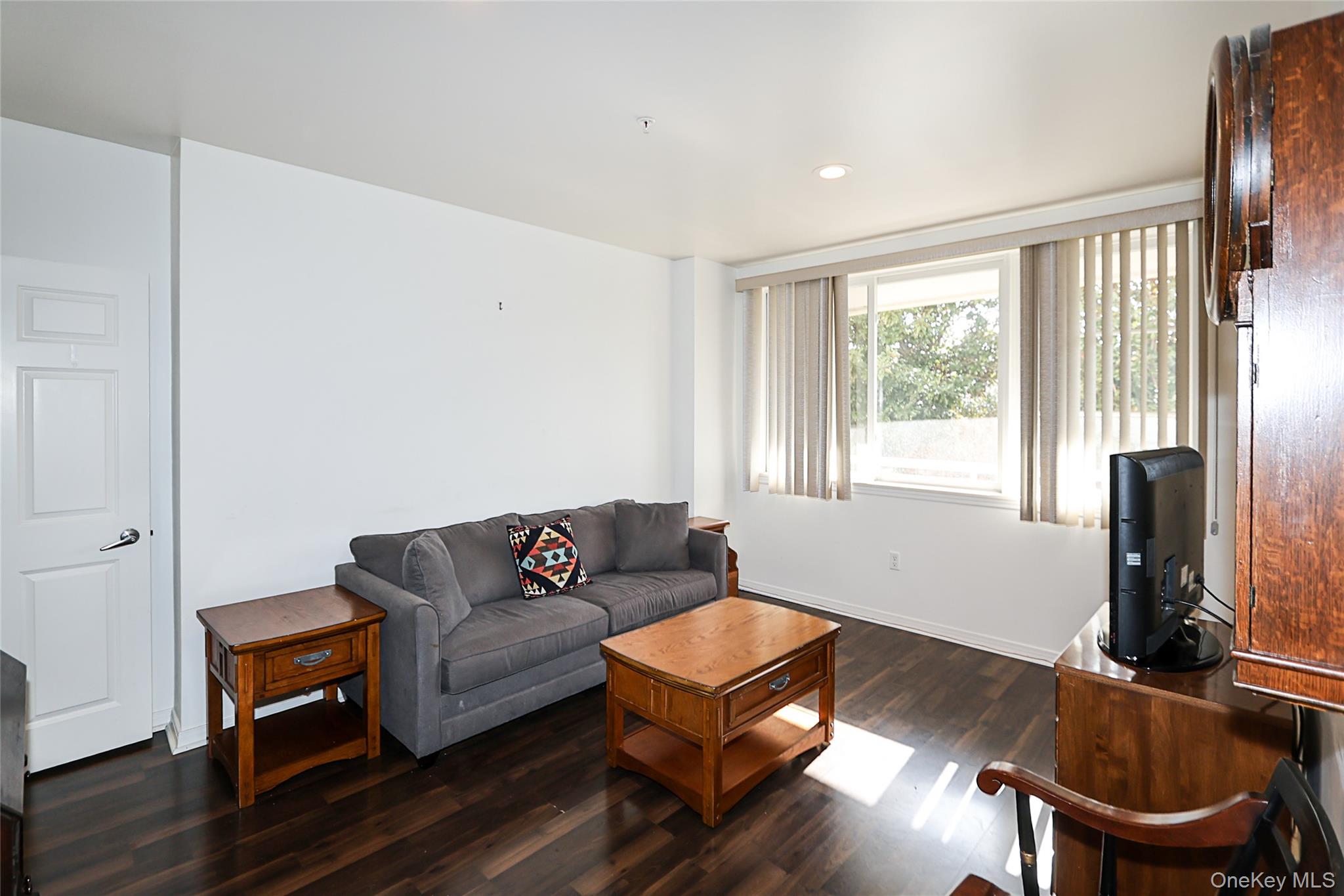 100 Harbor View Drive # 111, Port Washington, NY 11050