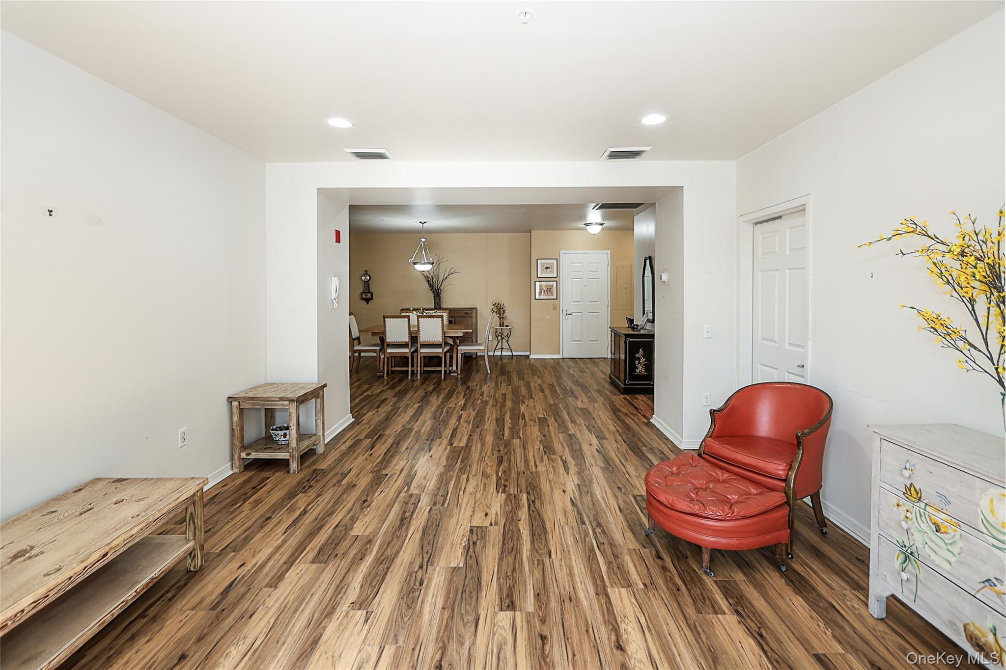 100 Harbor View Drive # 111, Port Washington, NY 11050