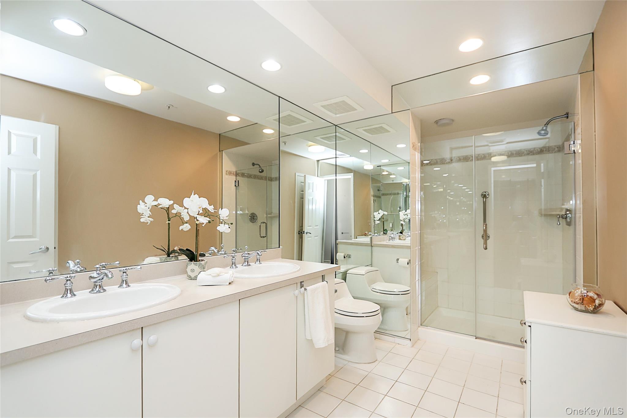 100 Harbor View Drive # 111, Port Washington, NY 11050