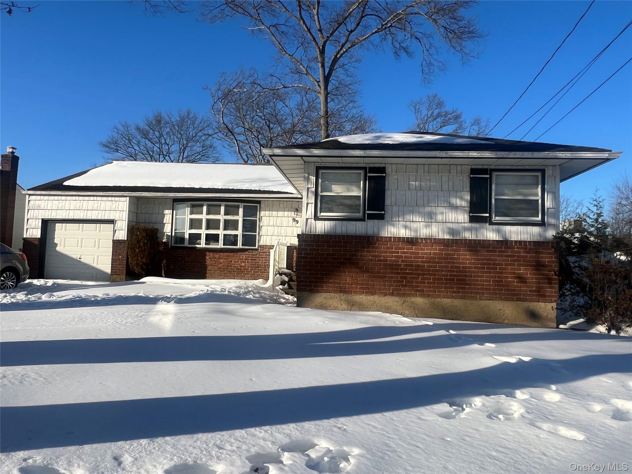 99 Toronto Avenue, Massapequa, NY 11758