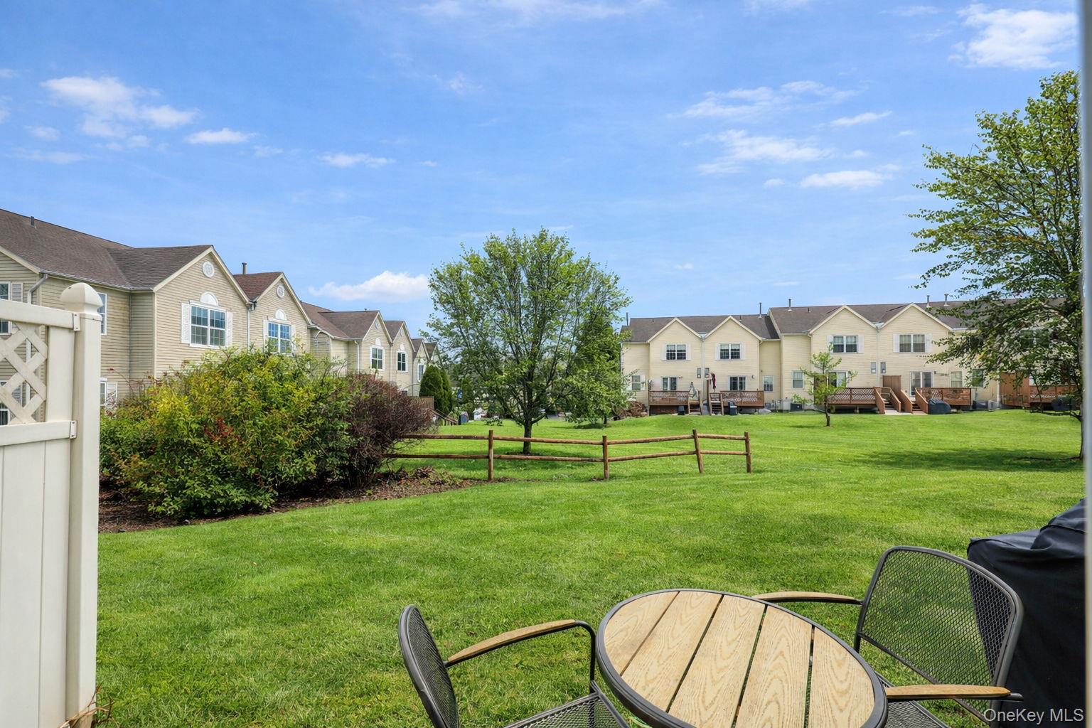 614 Crab Apple Lane, New Windsor, NY 12553