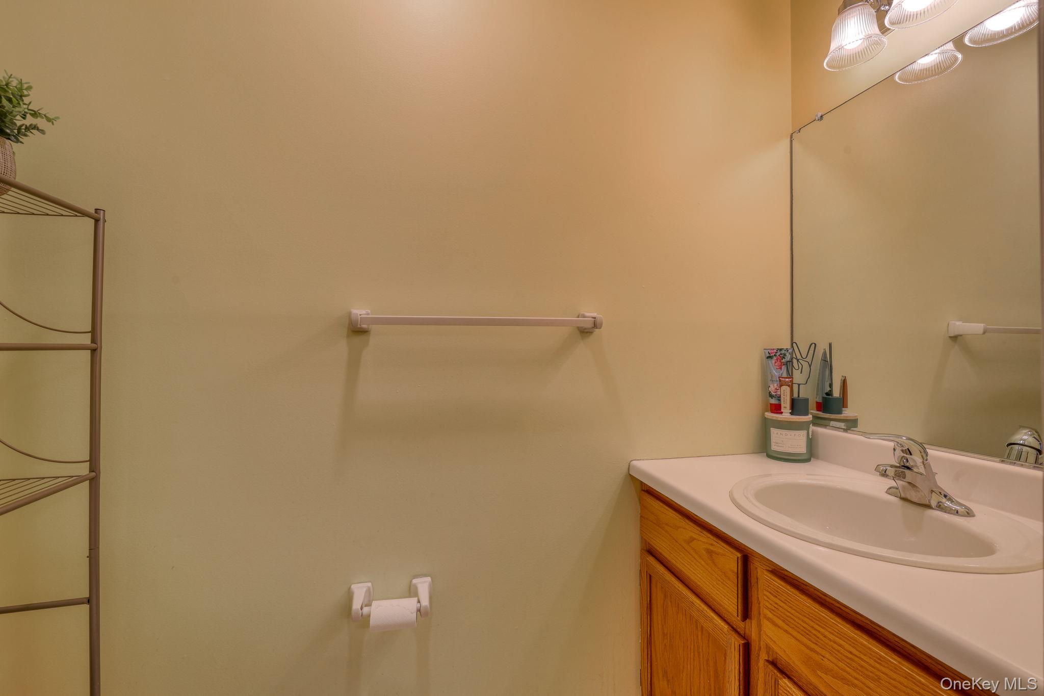 614 Crab Apple Lane, New Windsor, NY 12553