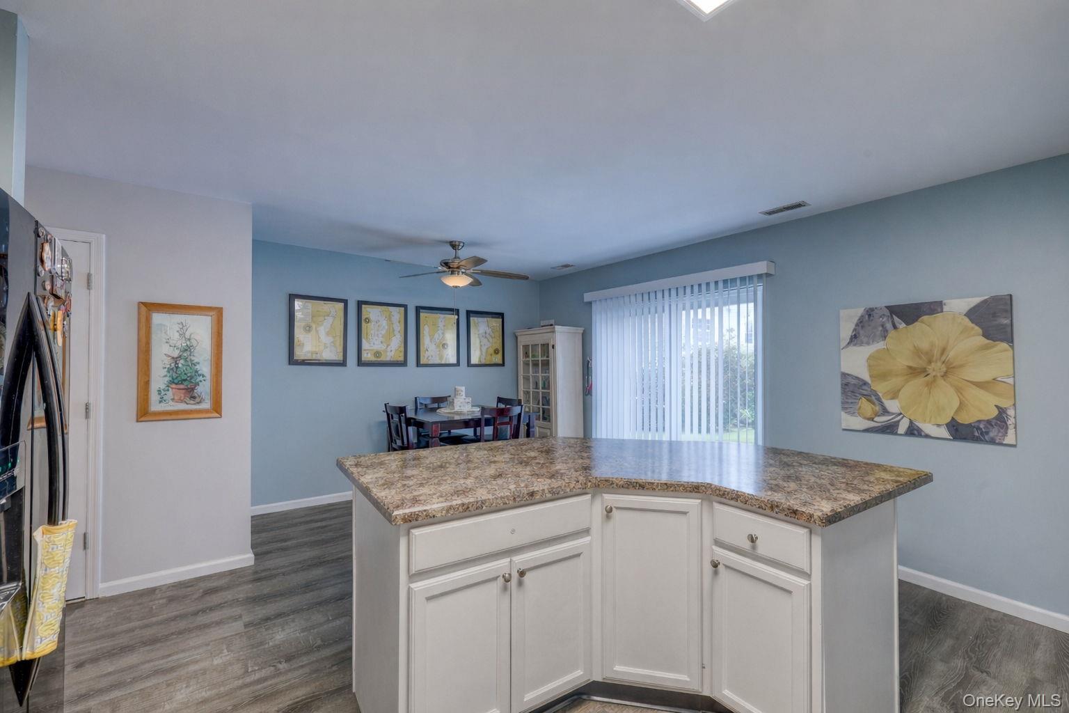 614 Crab Apple Lane, New Windsor, NY 12553