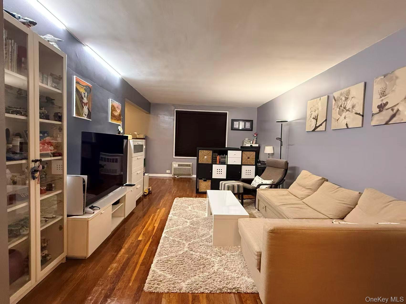 224-24 Union Turnpike # 4N, Oakland Gardens, NY 11364