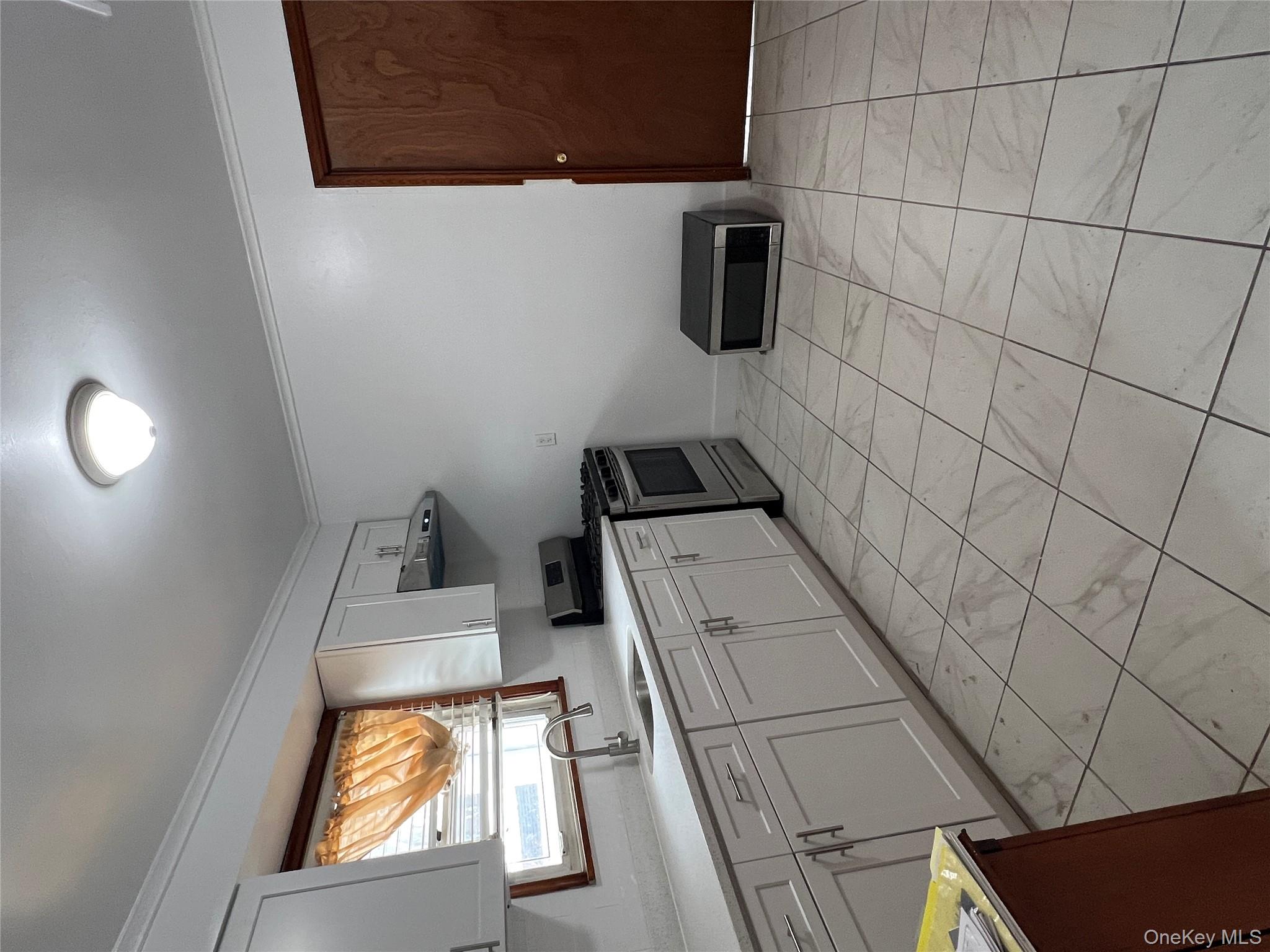 92 Fir Street, Valley Stream, NY 11580