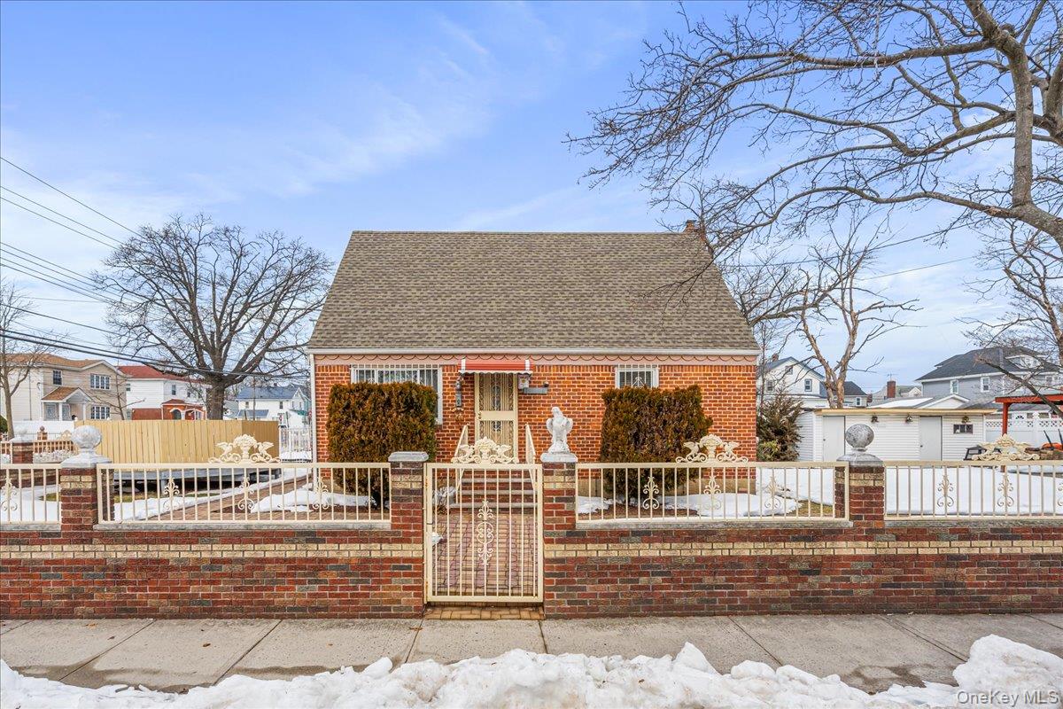 14146 253rd Street, Rosedale, NY 11422