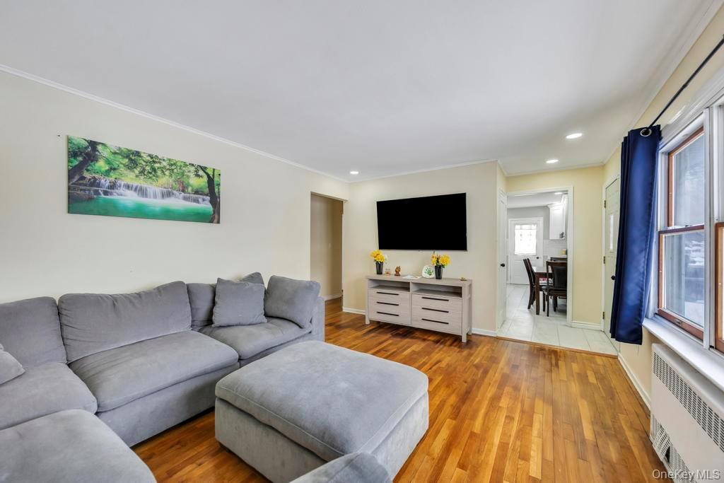 41 Winding Road, Hicksville, NY 11801