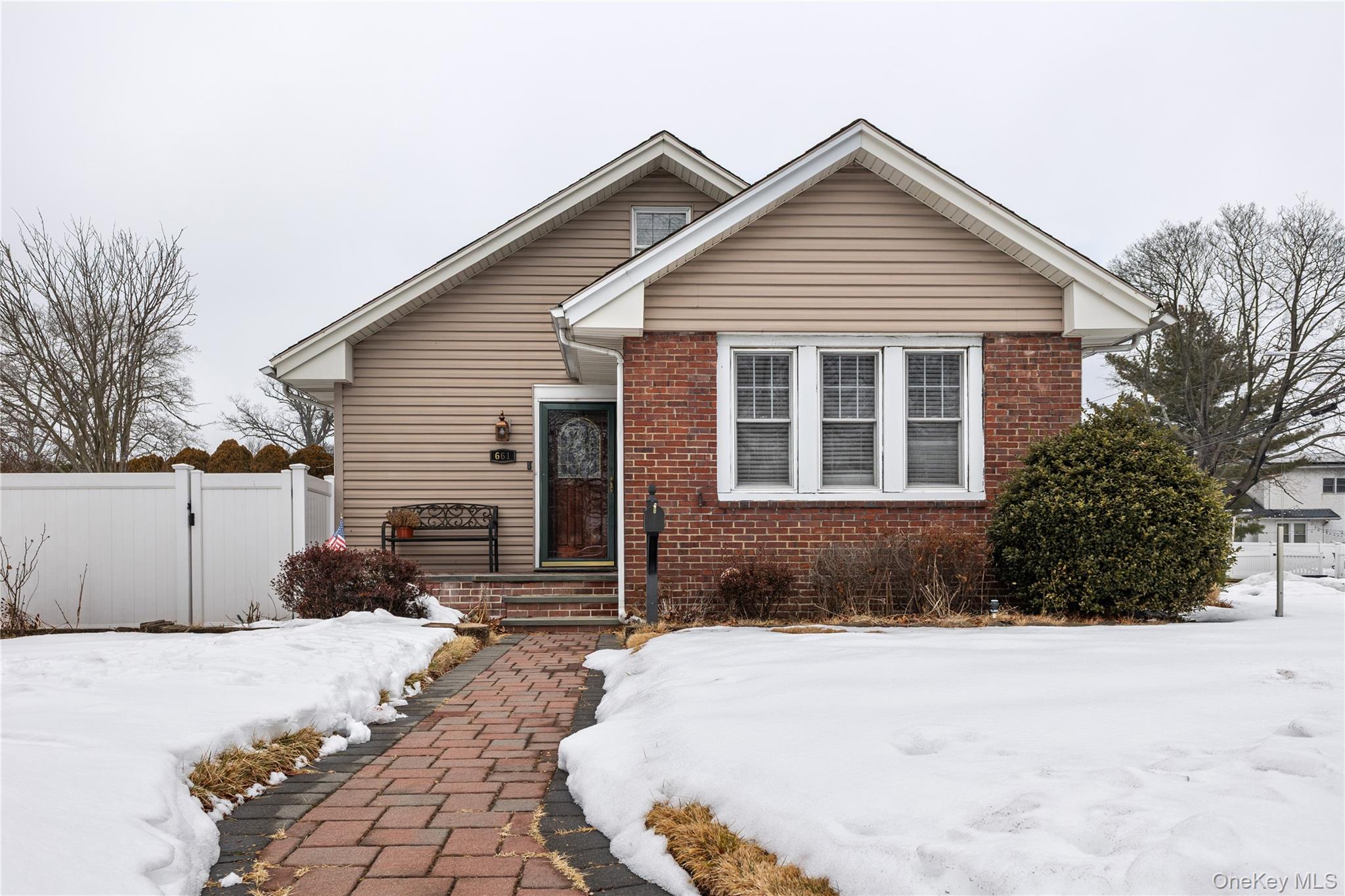 661 Saint Lukes Place, North Baldwin, NY 11510