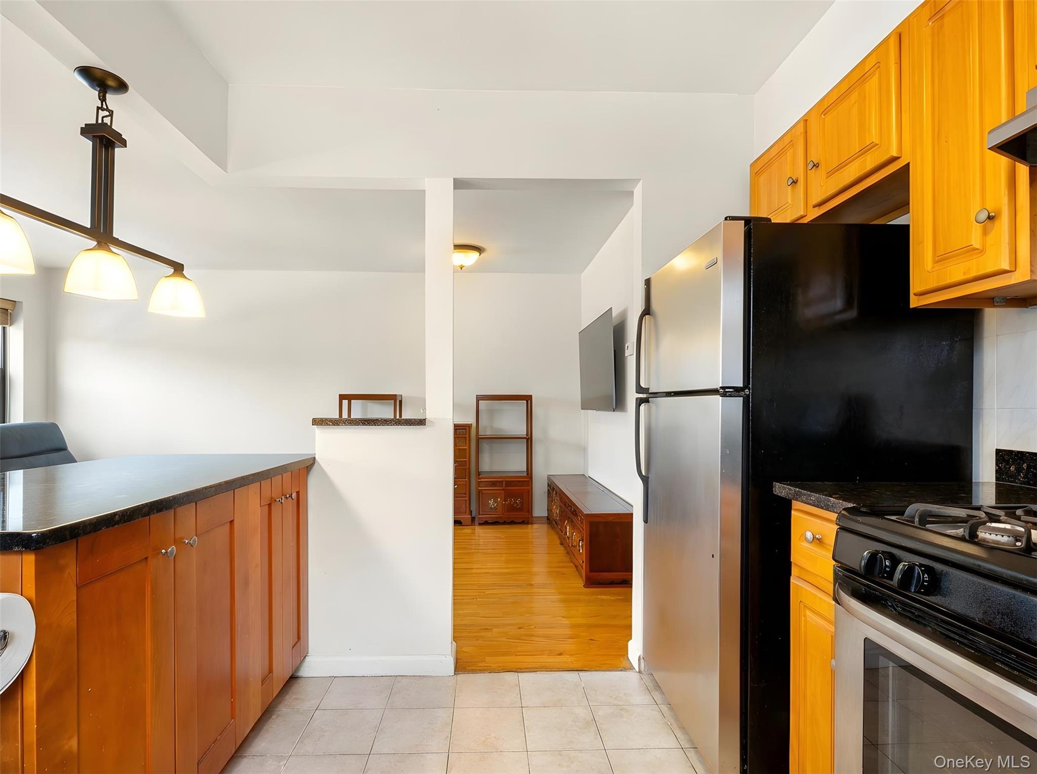 240-22 70th Avenue, Little Neck, NY 11362