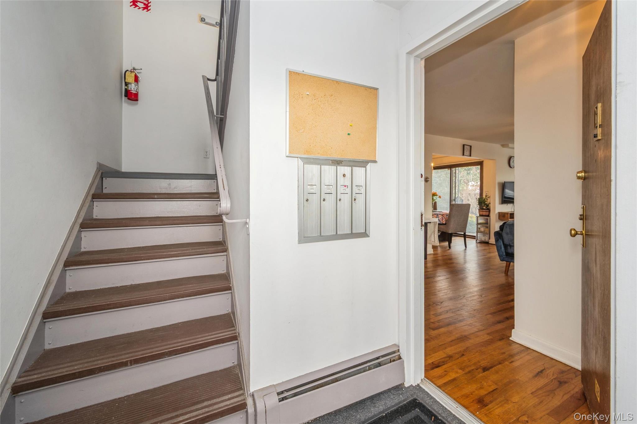 216 Fulton Street # 1B, Farmingdale, NY 11735