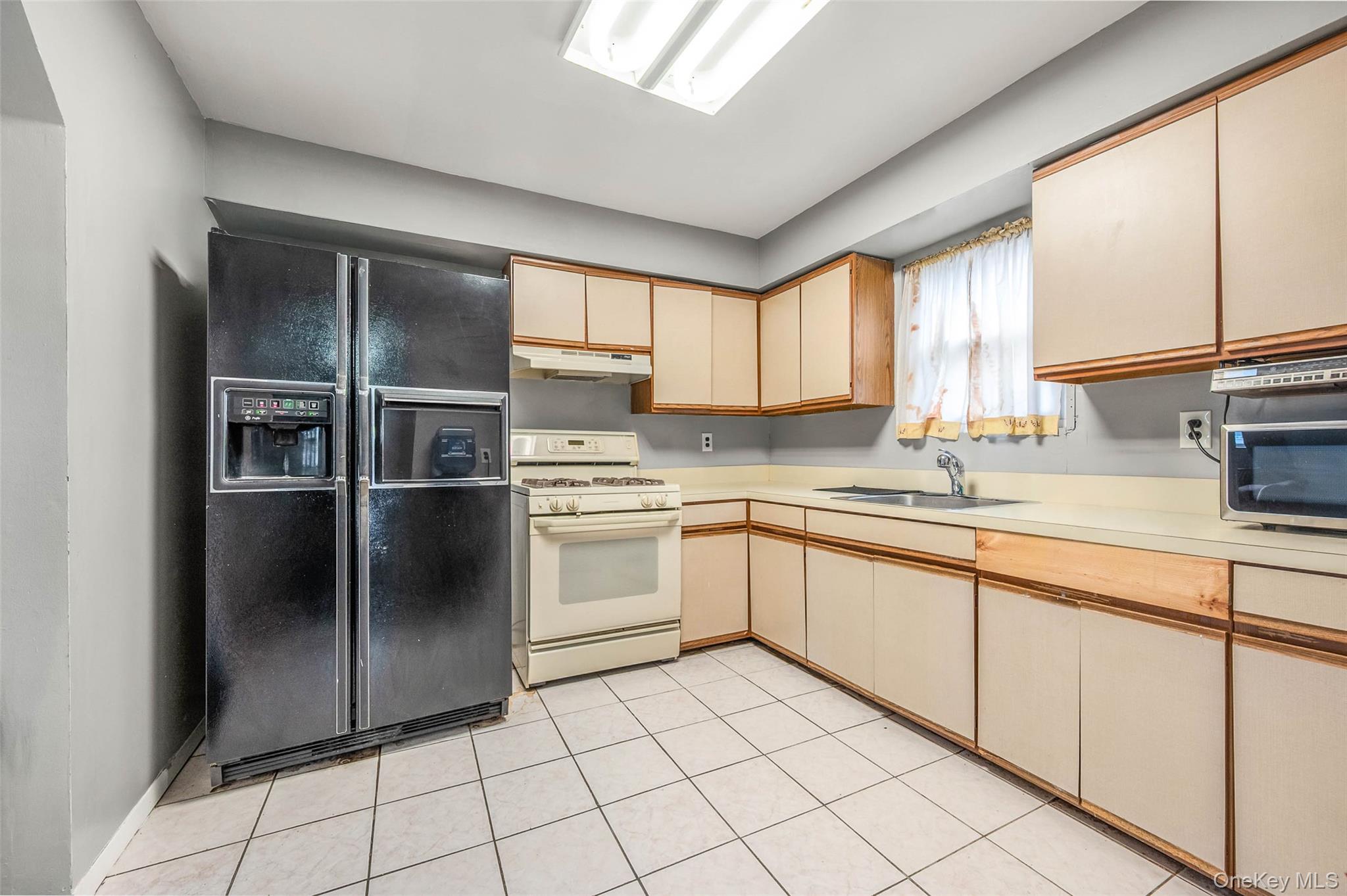 13214 Farmers Boulevard, Saint Albans, NY 11434