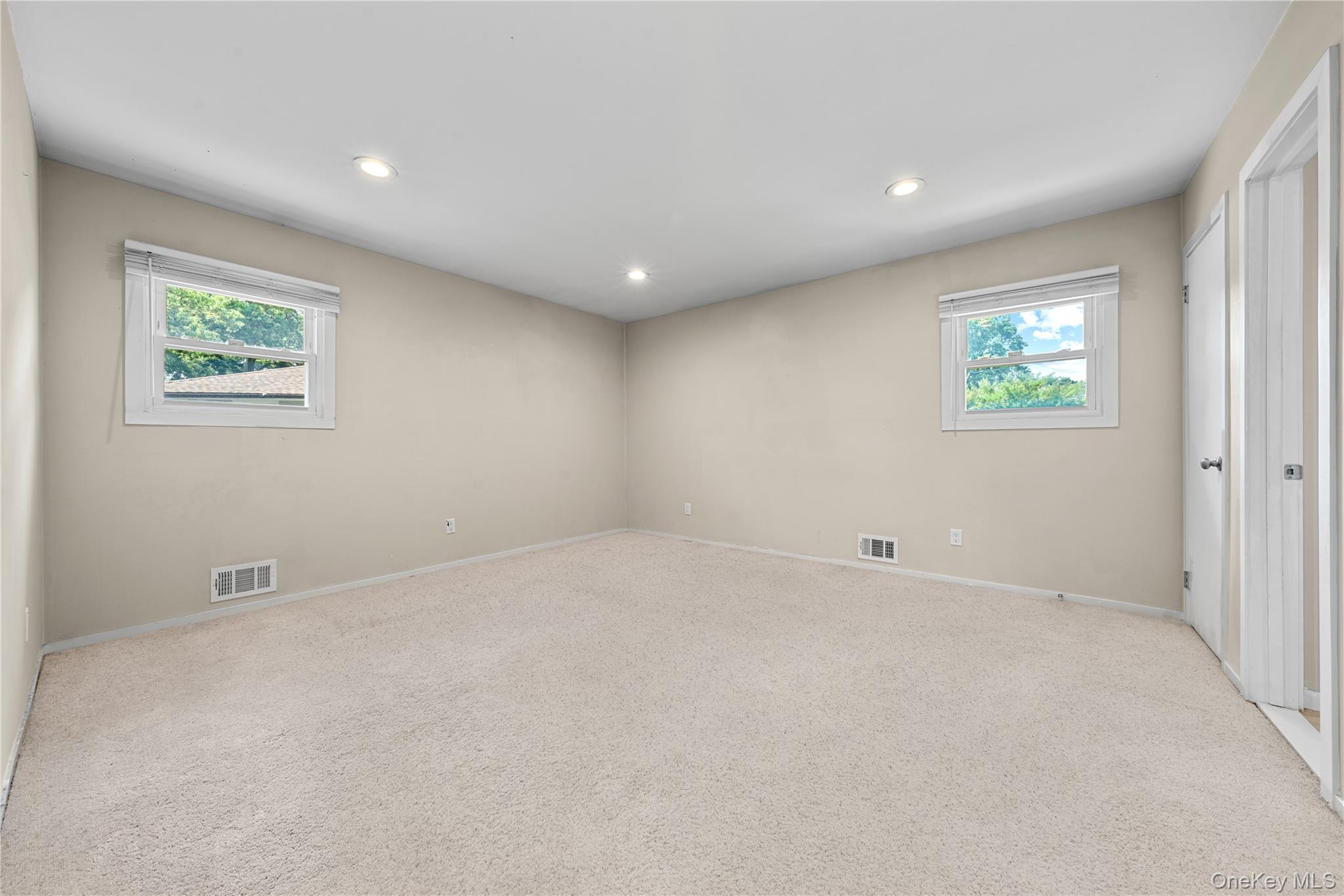 7 Pierre Drive, Commack, NY 11725