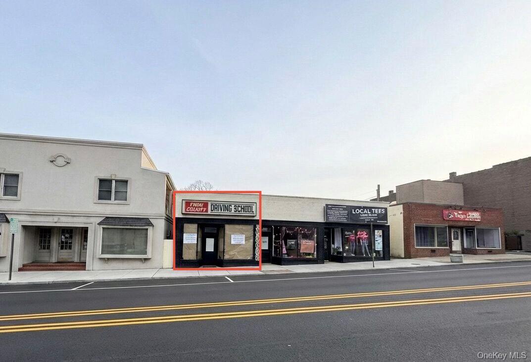 30 Vernon Valley Road, East Northport, NY 11731